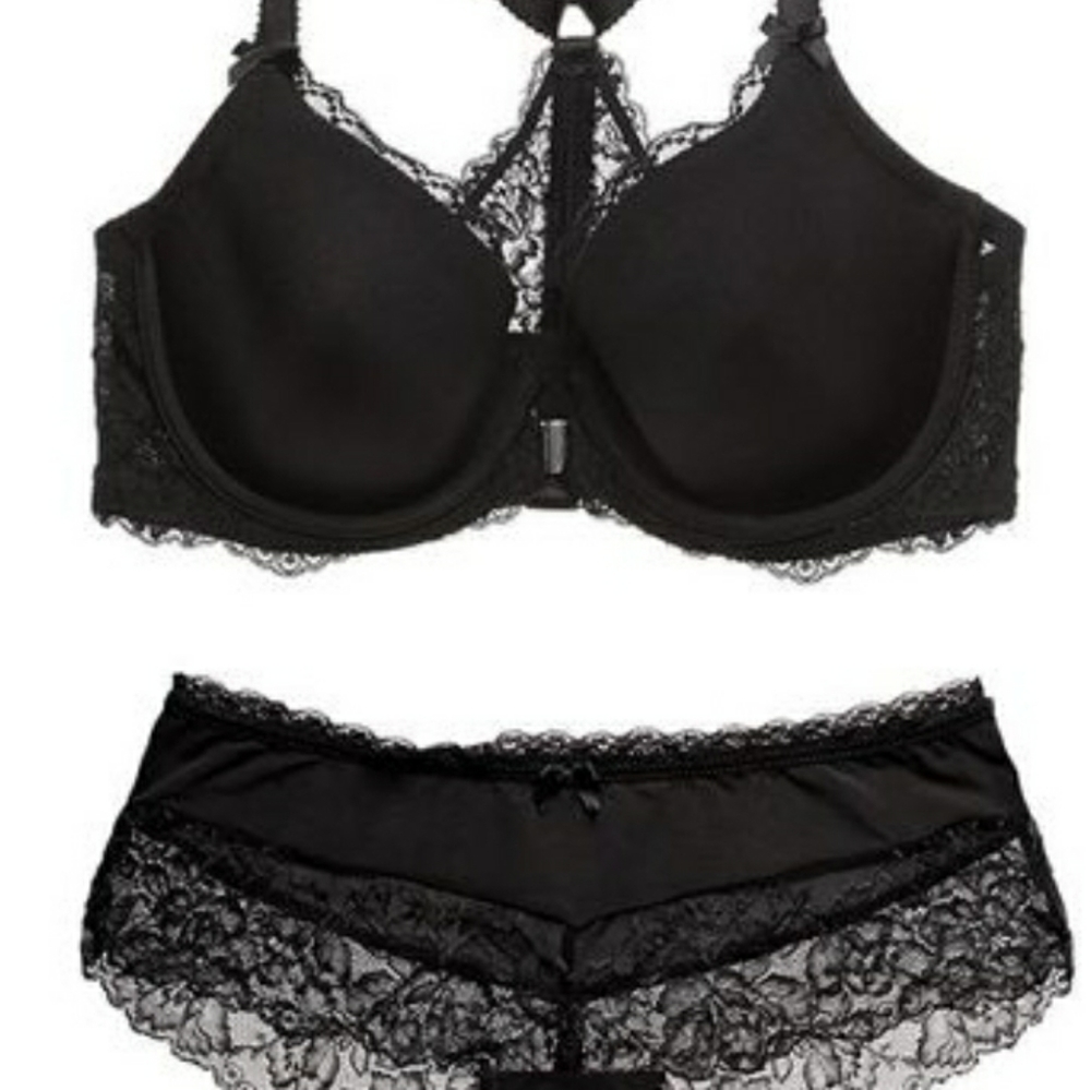 Plus size bra & panty set. NWT